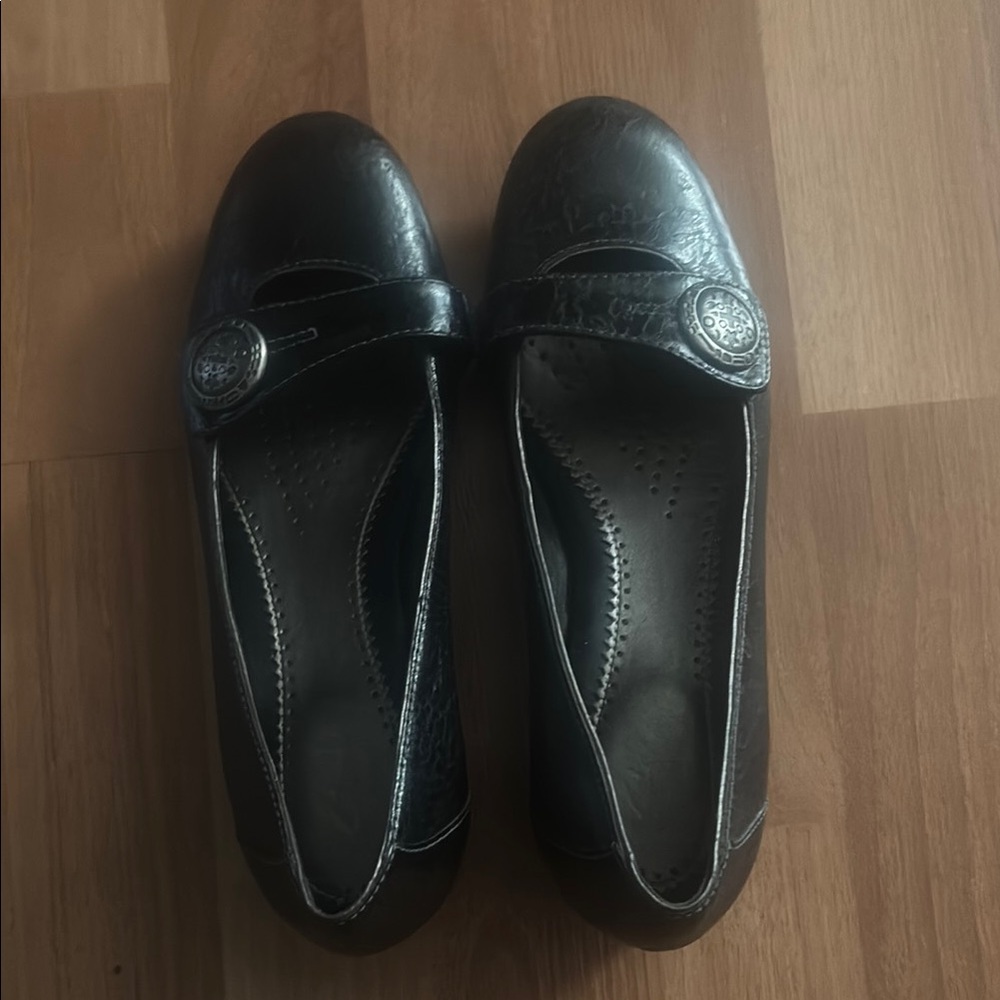 Elegant Black Women's Shoes